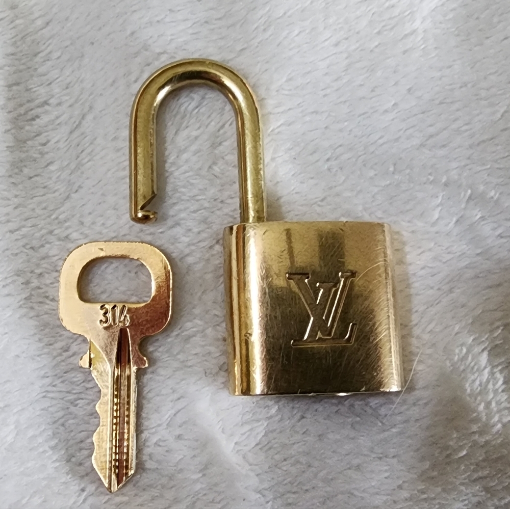Louis Vuitton Lock & Key #314